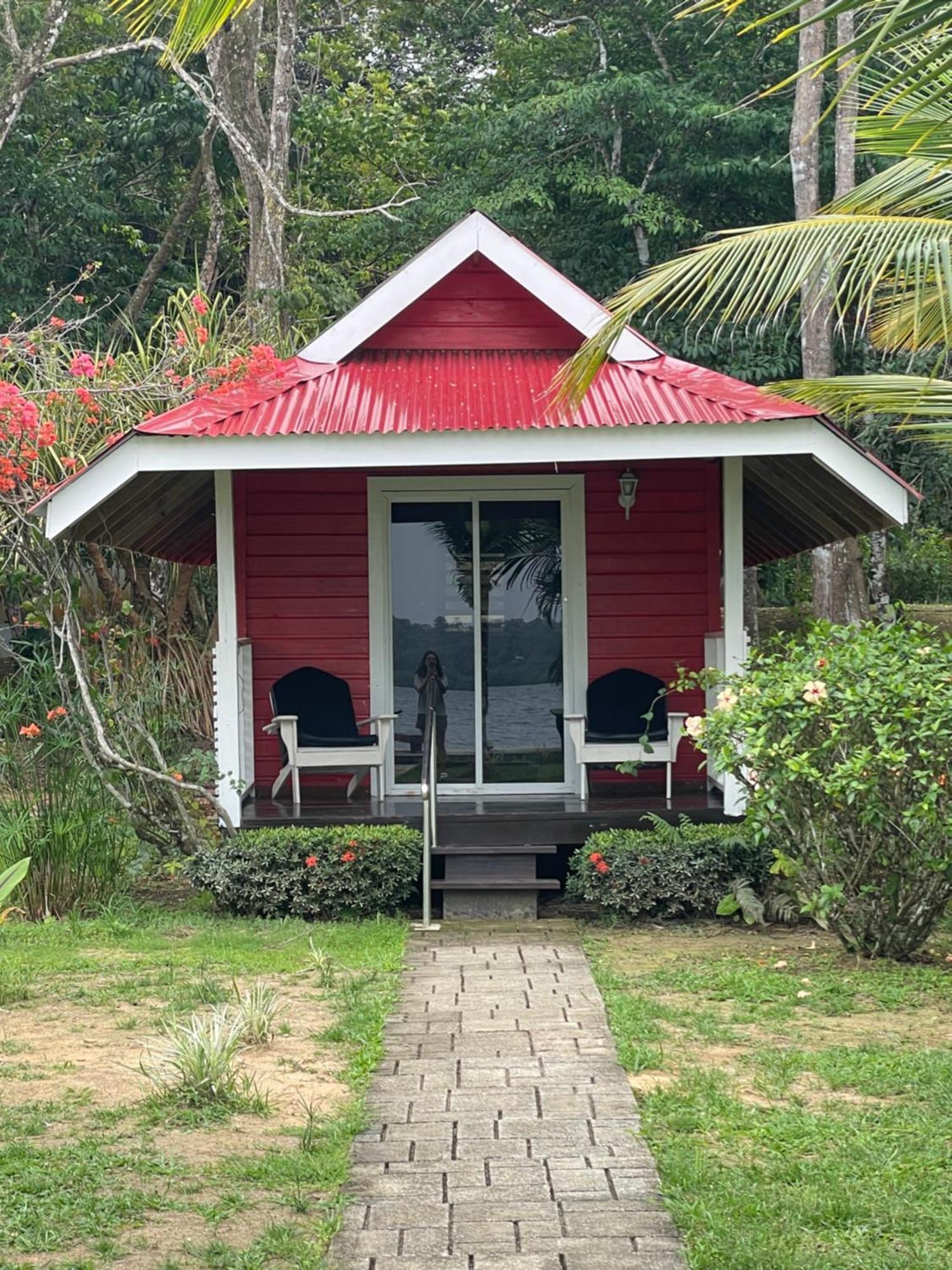 Dolphin Blue Paradise Bocas del Toro Exterior photo